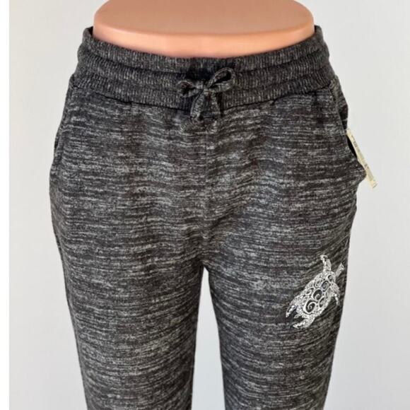 Farinze Jogger Pants with Turtle Graphic - Picture 4 of 7